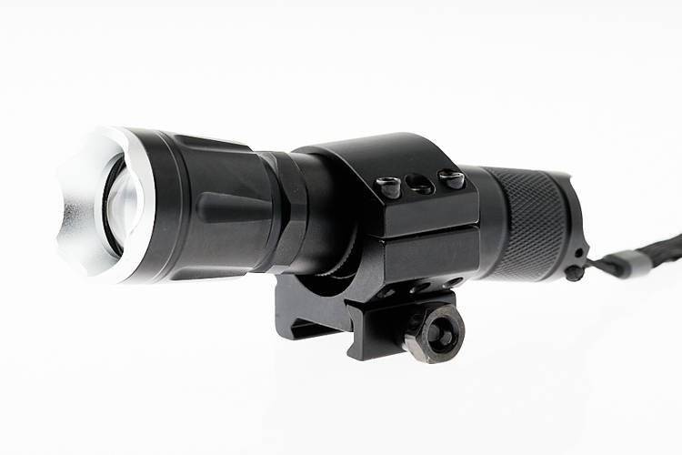 Zestaw ILUMINATOR LASER 850nm VC-850L z uchwytem