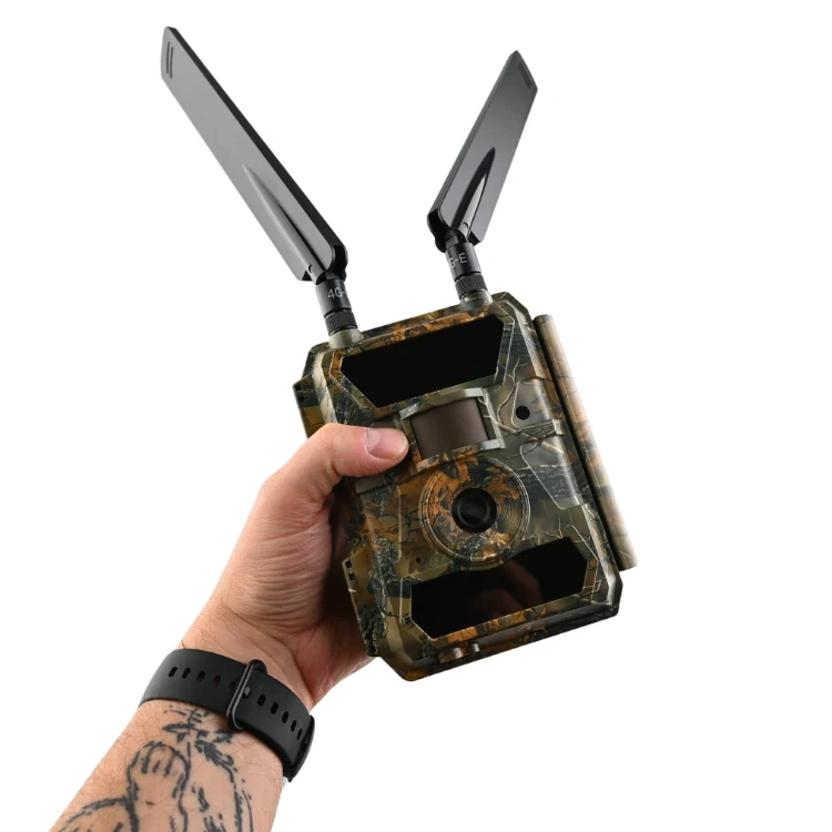 Zestaw Fotopułapka kamera leśna SF4.0 CG Pro 100° GSM 4G LTE 24MPX + 12XAA + SD 32GB