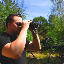 Multispektralna lornetka termowizyjna Habrok HH35L IR850nm z dalmierzem