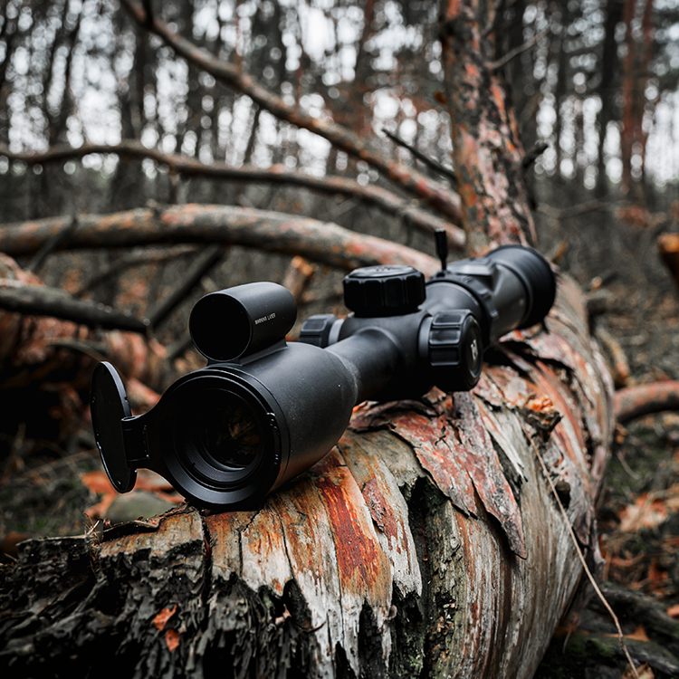 Celownik noktowizyjny Hikmicro ALPEX PRO A50PL LRF z uchwytem pod IR + Iluminator X-HOG Pro