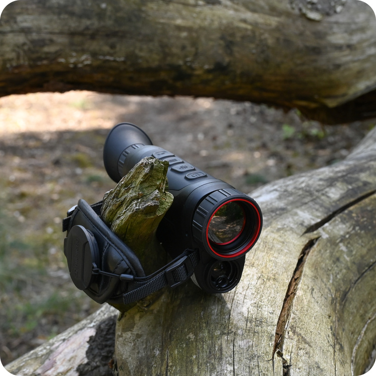 Termowizor Obserwacyjny Condor CQ35L z dalmierzem HIKMICRO do obserwacji zwierzyny