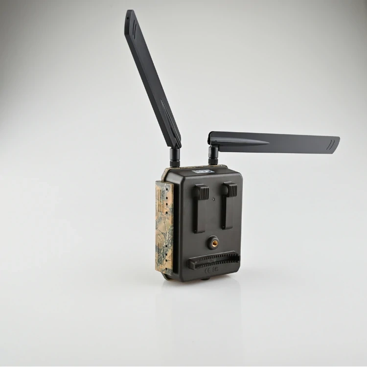 Zestaw Fotopułapka kamera leśna SF4.0 CG Pro 100° GSM 4G LTE 24MPX + 12XAA + SD 32GB