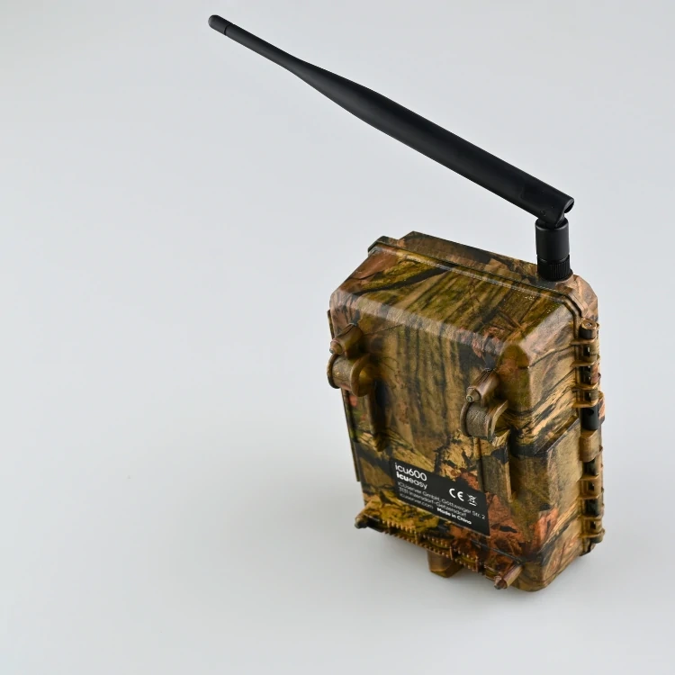 Zestaw Fotopułapka ICUEASY 4G/LTE GSM 8Mpx 6 diod IR 30m doświetlenia + Karta SD 32 GB + 8xAA