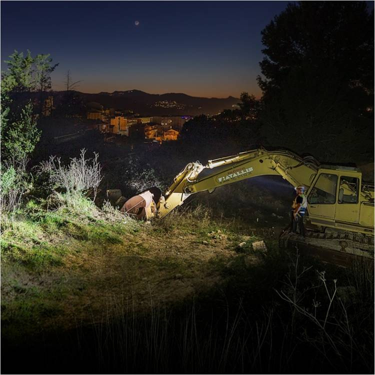 Latarka diodowa Fenix HM70R - czołówka