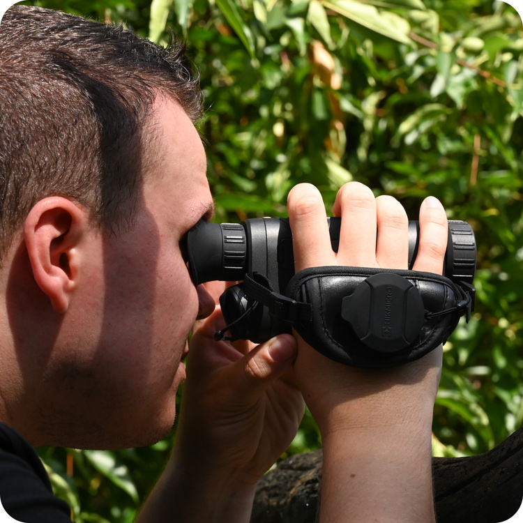 Termowizor Obserwacyjny Condor CQ35L z dalmierzem HIKMICRO do obserwacji zwierzyny