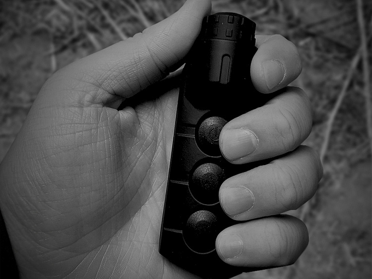 Bezprzewodowy pilot Pulsar BT